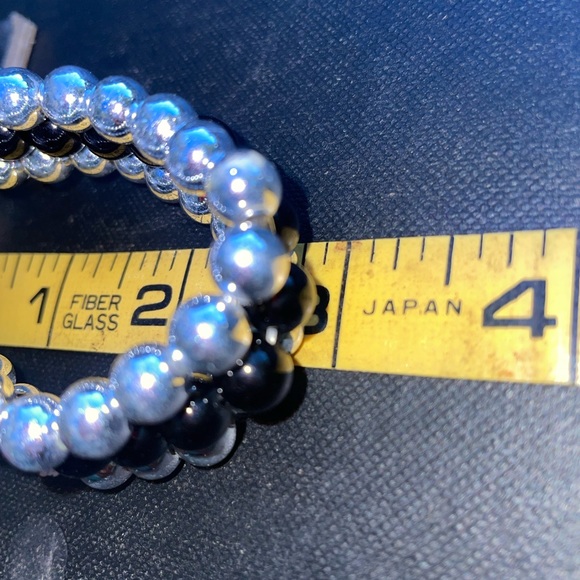 Vintage Black & White Zebra Print Multi Strand Silver Flower Stretch Bracelet 6” - Picture 10 of 12